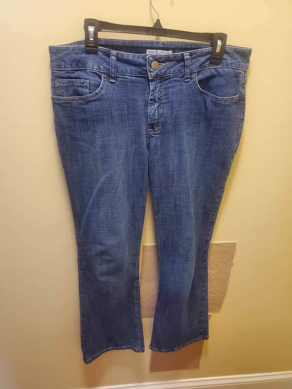 Lee Women's Mid-Rise Blue Bootcut Stretch Jeans